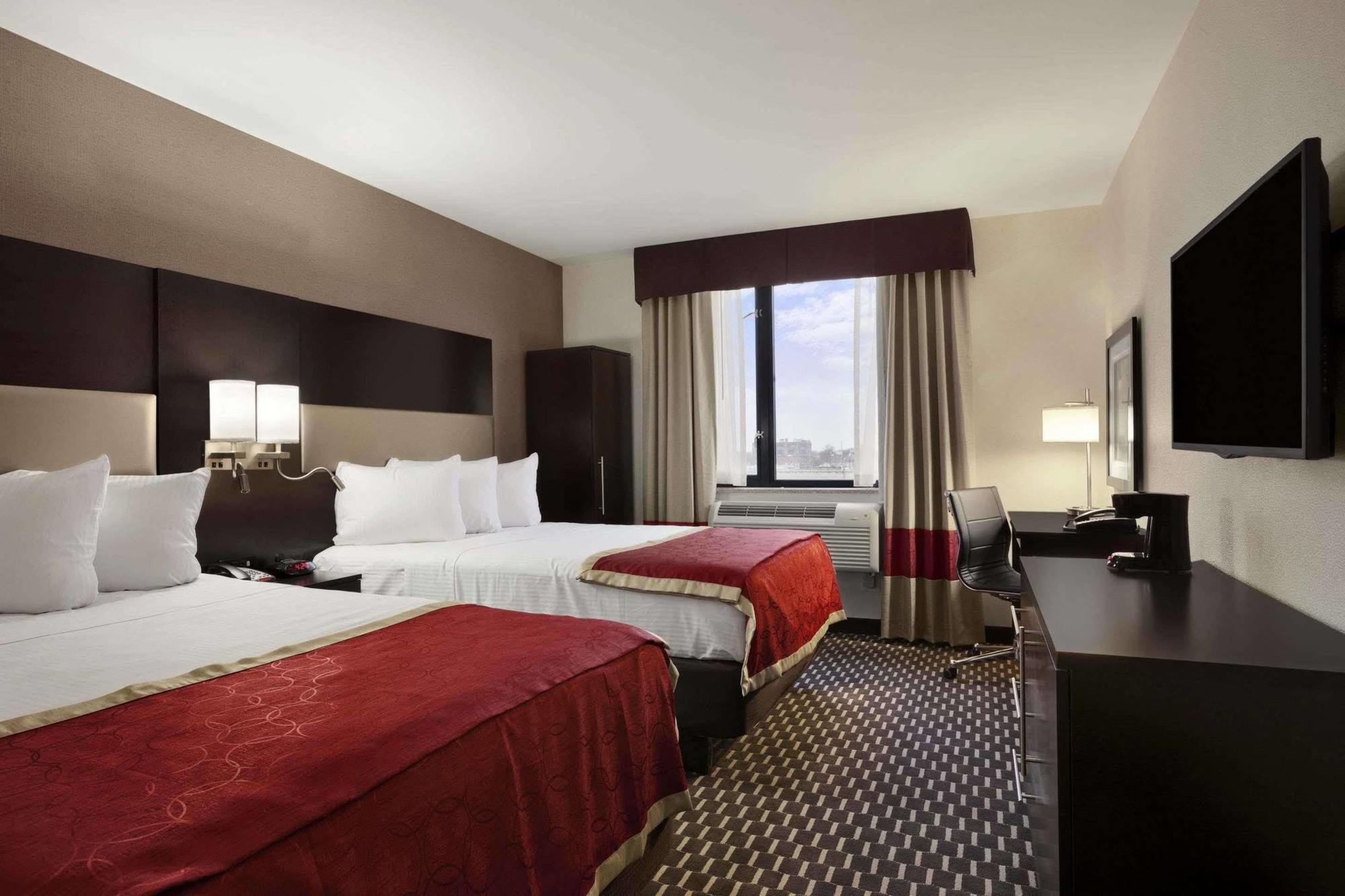 Howard Johnson By Wyndham Jamaica Ny Near Airtrain Jfk New York Exteriör bild